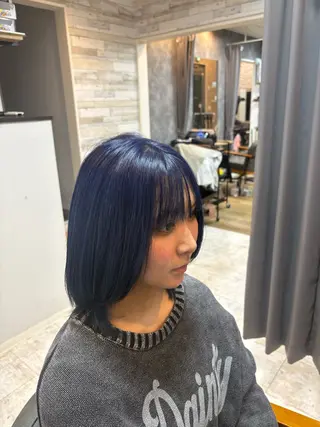 ミディアム 古谷 礼穏のヘアスタイル