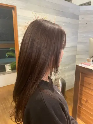 ロング カラー lift by mag所属・ユナ ナチュラル／透明感のヘアスタイル