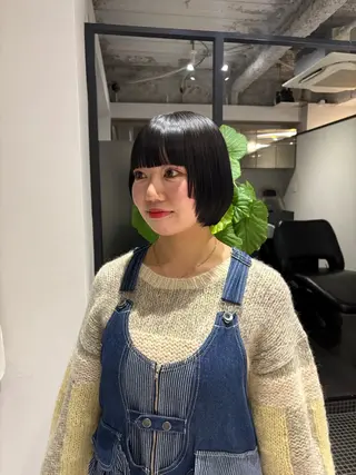 ショート ユナ🎀レイヤー /韓国/ハイトーンのヘアスタイル