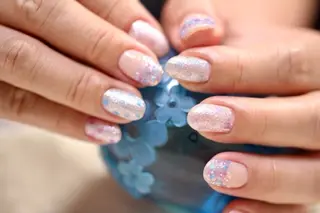 ネイル ママリンド　志村坂上店所属・しみ えんのネイルデザイン