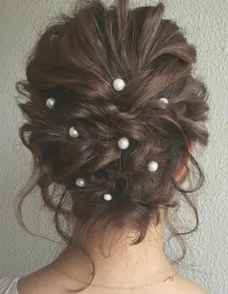 セミロング カレンダー 弁天町Tomoのヘアスタイル