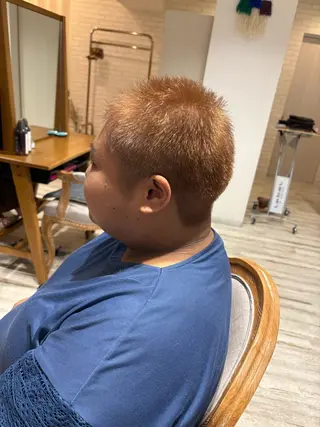 ショート カラー abilita HIRARIのヘアスタイル