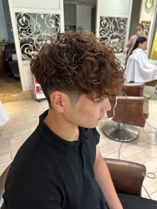 パーマ メンズ 増渕 駿介のヘアスタイル