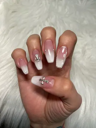 ネイル EmaNail天満橋店所属・EmaNail Risaのネイルデザイン