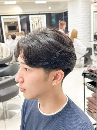 ショート パーマ メンズ フェザーパーマ職人 🪶ryosukeのヘアスタイル
