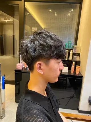 パーマ メンズ FURUSHO所属・透明感カラー/ ツイスパ/小倉悠佑のヘアスタイル