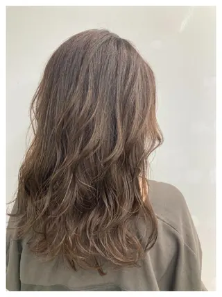 セミロング カラー ブリーチ&似合せボブ 田中寛十のヘアスタイル