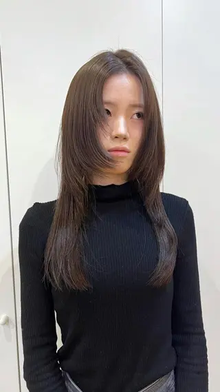セミロング rino🤍 恵比寿レイヤーカットのヘアスタイル