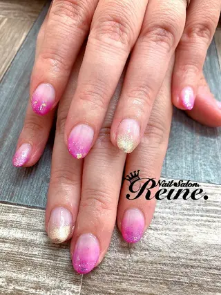 ネイル Nailsalon Reine所属・玉栄 伶奈のネイルデザイン
