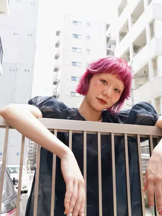 ショート mirai/レイヤー ブリーチ/ハイトーンのヘアスタイル