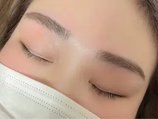 アイブロウ Allybell🫧 Annaのマツエク・マツパデザイン