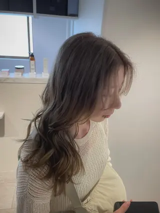 セミロング Miyamoto Yasuchikaのヘアスタイル