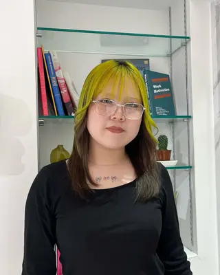 セミロング カラー 野中里紗/ ベージュカラーのヘアスタイル