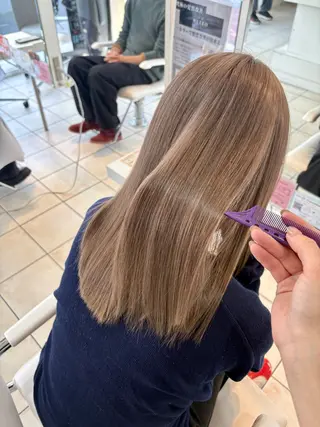 セミロング カラー ブリーチ/ヘアセット 【𝙍𝙞𝙣𝙤】のヘアスタイル