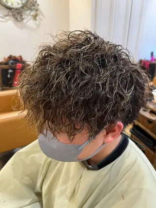 ショート パーマ メンズ tasty private garden所属・🇨🇦海外美容師 FUMA🇨🇦のヘアスタイル