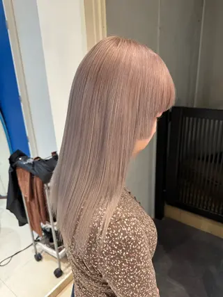 セミロング カラー 🍓URARA 🥀最強ハイトーン❤のヘアスタイル