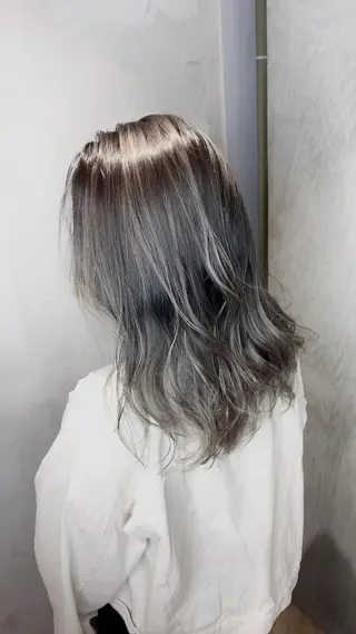 セミロング 佐藤/本物志向の 髪質改善サロンのヘアスタイル