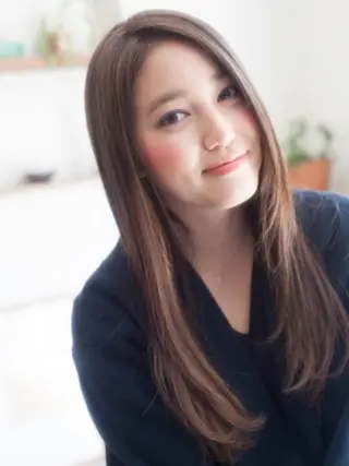 ロング カラー amie 高崎 【アミ】のヘアスタイル