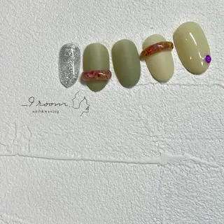 ネイル _9 room. Yoshimiのネイルデザイン