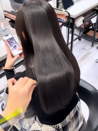 ミディアム 髪質改善縮毛矯正 指名No.1👑のヘアスタイル