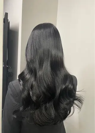 ロング カラー ROCCOeast koyukiのヘアスタイル