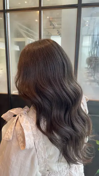 セミロング Lolonois 森ノ宮/RINのヘアスタイル