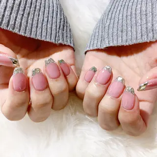 ネイル 根津 綾子のネイルデザイン