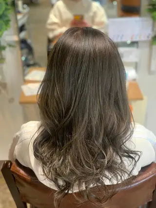 ロング カラー ハイライト✨髪質改善 TAKAさんです😊のヘアスタイル