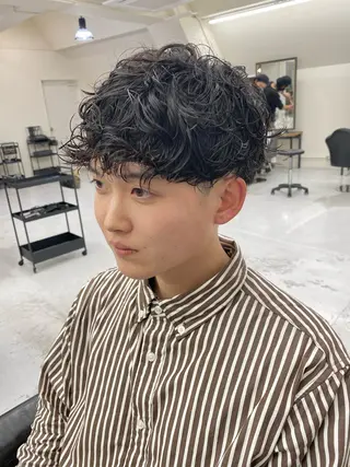 パーマ メンズ 7Bridge所属・ハッシュカット 小西貫太のヘアスタイル