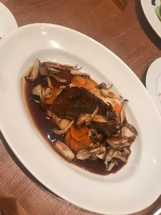 ミディアム カラー パーマ ヘアアレンジ メンズ キッズ ネイル マツエク・マツパ アニメ,Vオタク× 即効痩せエステサロンのエステ・リラクイメージ