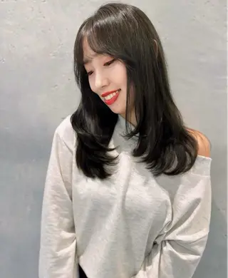セミロング Rita/髪質改善 /透明感カラーのヘアスタイル