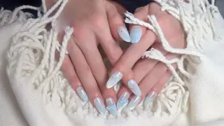 ネイル バラ ばらのネイルデザイン