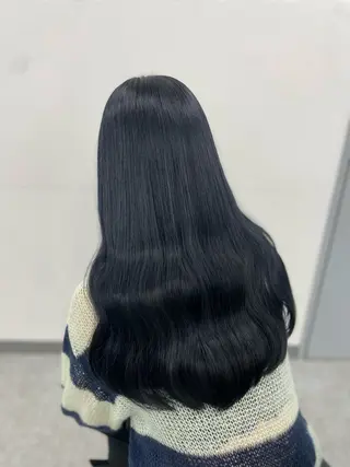ロング 大人っぽ透明感暗髪 🤍shio🤍のヘアスタイル