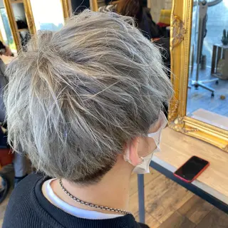 ショート カラー パーマ ヘアアレンジ メンズ キッズ ネイル マツエク・マツパ 暖色系/透明感 治野心のヘアスタイル