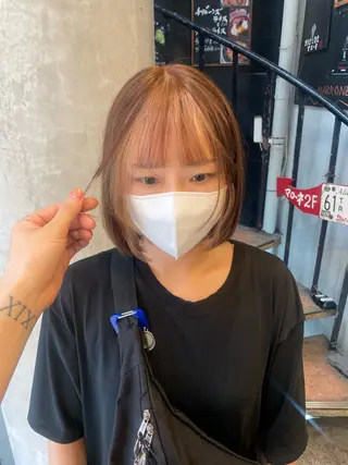 ショート ケアブリーチ/ エクステ/レイヤーのヘアスタイル