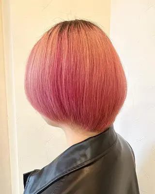 ショート カラー justbeauty CiNQのヘアスタイル