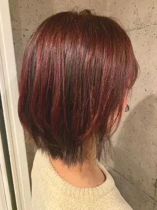 セミロング カラー クワハラ イオリのヘアスタイル