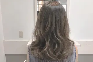 ロング カラー GiseL ジゼル六本松のヘアスタイル