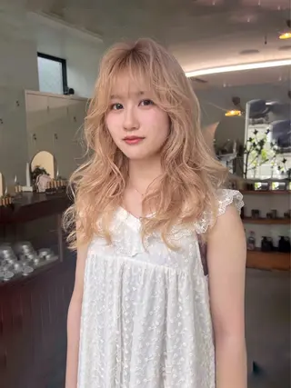 セミロング カラー 小林 美咲のヘアスタイル