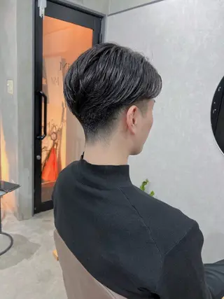 メンズ YUI ハイトーンカラーのヘアスタイル