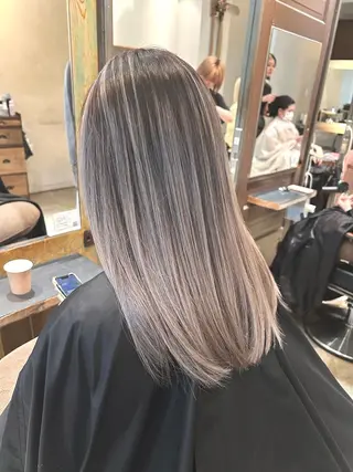 ミディアム カラー ケア剤オタク×海外 ヘア長谷川裕起のヘアスタイル