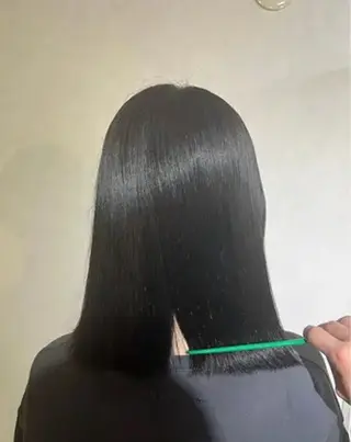 セミロング 艶感と髪質改善 sotaのヘアスタイル