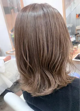 ミディアム カラー 韓国カット/透明感 Re.Labo岡本のヘアスタイル