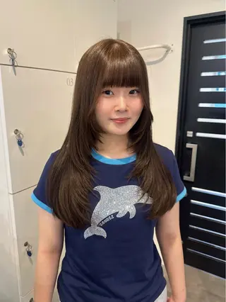 ロング ﾚｲﾔｰ/ﾊｲﾄｰﾝ WAKANAのヘアスタイル