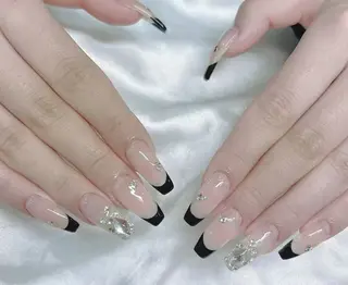 ネイル CeCeまつげパーマ マツエク❣️パリエクのネイルデザイン