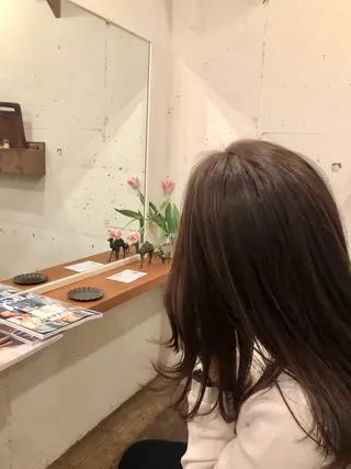 セミロング カラー KOKOKARA HAIR所属・鈴木 世莉のヘアスタイル