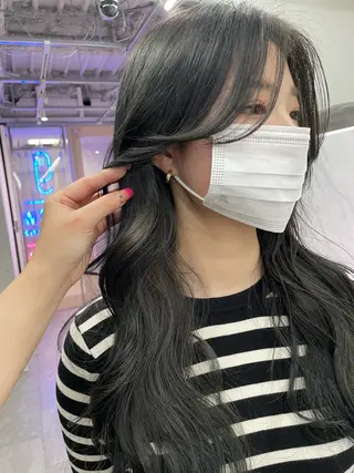 ロング カラー ヘアアレンジ 🪸ハイトーンカラー エクステmisakiのヘアスタイル