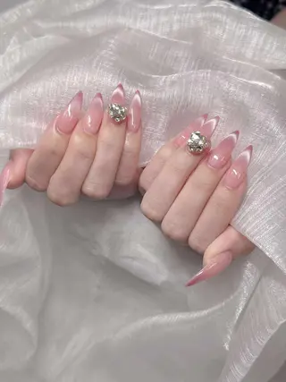 ネイル Lee Nailsのネイルデザイン