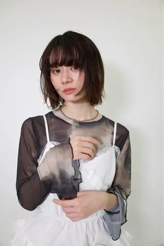 ショート カラー 中村 未夢のヘアスタイル