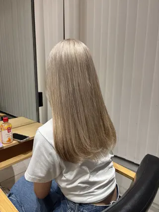 セミロング カラー ヘアアレンジ ベージュ/グレージュ 🧸あやか/表参道のヘアスタイル
